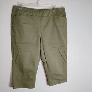 Croft and Barrow Stretch Capri 2 Pockets Pull On Straight Plus Size 18W Olive
